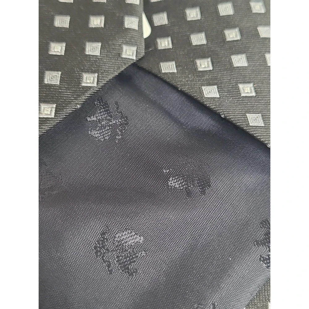 Brooks Brothers Makers Silk Tie Black‎ Silver Geometric Square Woven England USA